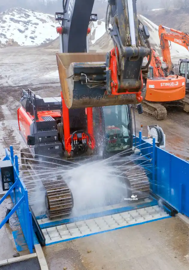 cleaning of heavy equipment